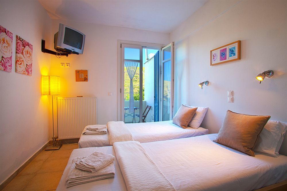 Anemomiloi Andros Hotel Bagian luar foto